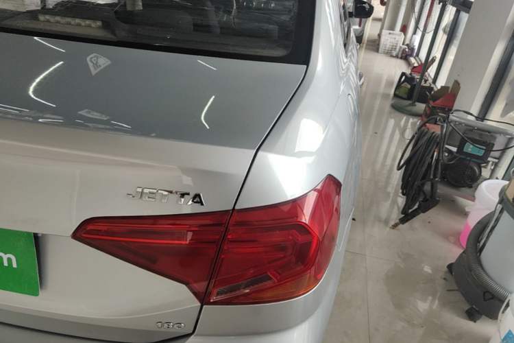 Used Volkswagen Jetta 2017 1.5L Automatic Fashion Model Right Rear Taillight