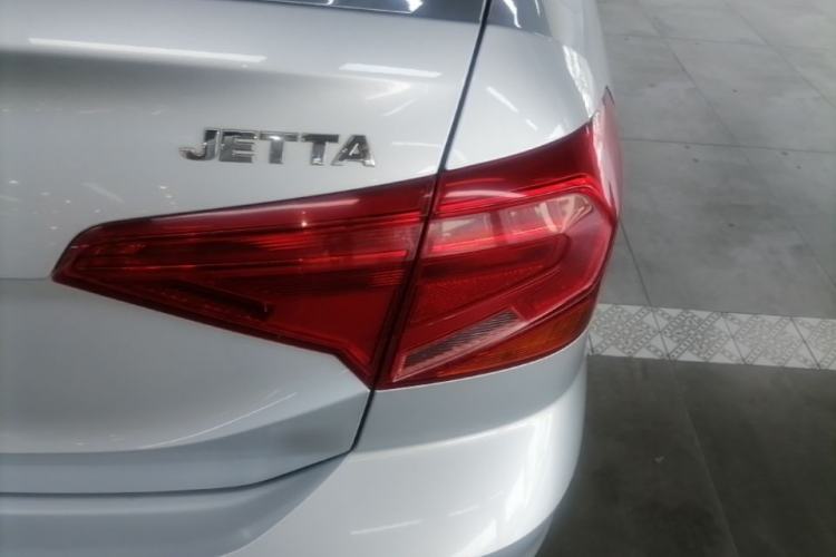 Used Volkswagen Jetta 2017 1.5L Manual Comfort Model Right Rear Taillight