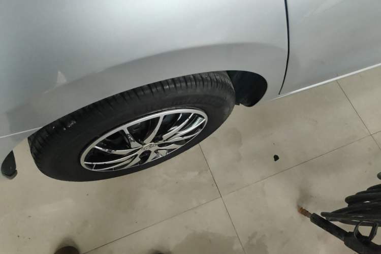 Used Volkswagen Jetta 2017 1.5L Automatic Fashion Model Right Rear Wheel Hub