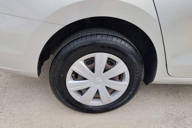 Used Volkswagen Jetta 2017 1.5L Manual Fashion Edition Right Rear Wheel Hub