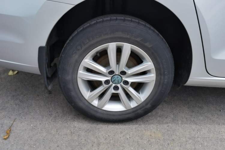 Used Volkswagen Jetta 2017 1.5L Automatic Fashion Model Right Rear Wheel Hub