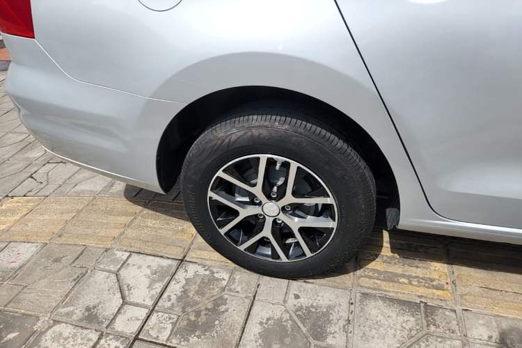 Used Volkswagen Jetta 2017 1.5L Automatic Fashion Model Right Rear Wheel Hub