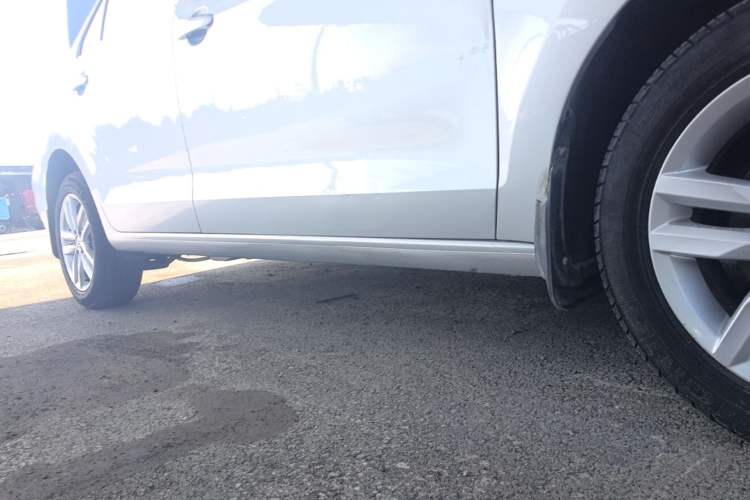 Used Volkswagen Jetta 2017 1.4L Manual Comfort Model Right Side Sill