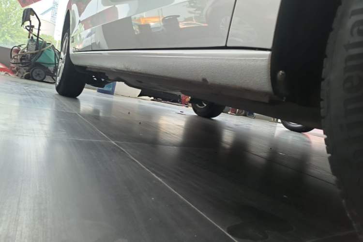 Used Volkswagen Jetta 2017 1.5L Automatic Fashion Model Right Side Sill