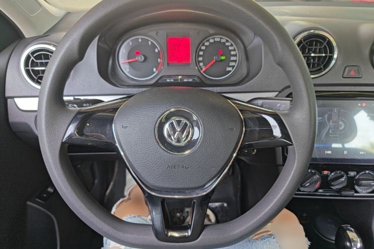 Used Volkswagen Jetta 2017 1.5L Automatic Comfort Model Steering Wheel