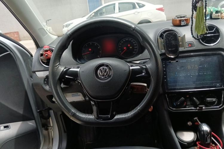 Used Volkswagen Jetta 2017 1.5L Automatic Fashion Model Steering Wheel