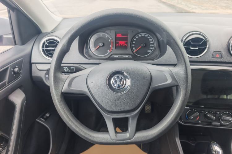 Used Volkswagen Jetta 2017 1.5L Automatic Fashion Model Steering Wheel
