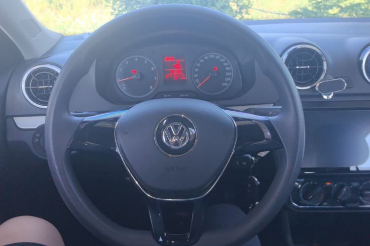 Used Volkswagen Jetta 2017 1.4L Manual Comfort Model Steering Wheel