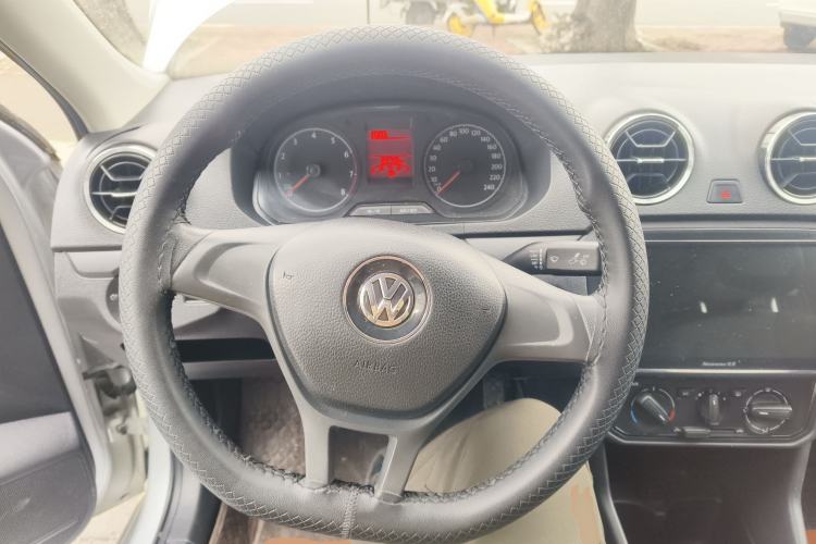 Used Volkswagen Jetta 2017 1.4L Manual Fashion Edition Steering Wheel