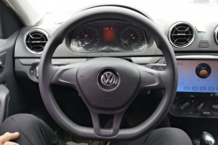 Used Volkswagen Jetta 2017 1.5L Automatic Fashion Model Steering Wheel