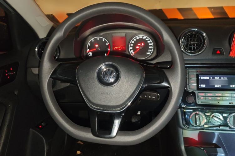 Used Volkswagen Jetta 2017 1.4L Manual Comfort Model Steering Wheel