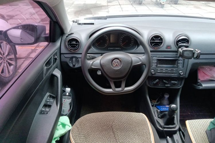 Used Volkswagen Jetta 2017 1.5L Manual Fashion Edition Steering Wheel