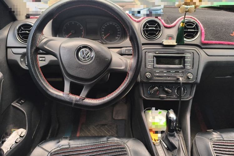 Used Volkswagen Jetta 2017 1.5L Automatic Fashion Model Steering Wheel