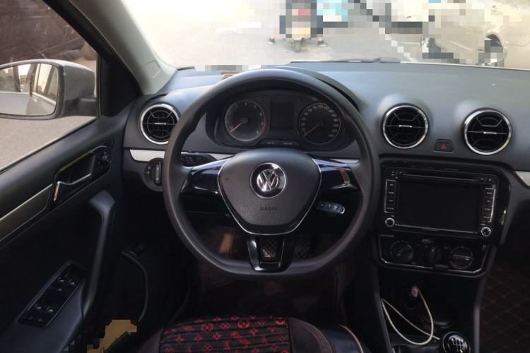 Used Volkswagen Jetta 2017 1.5L Manual Comfort Model Steering Wheel