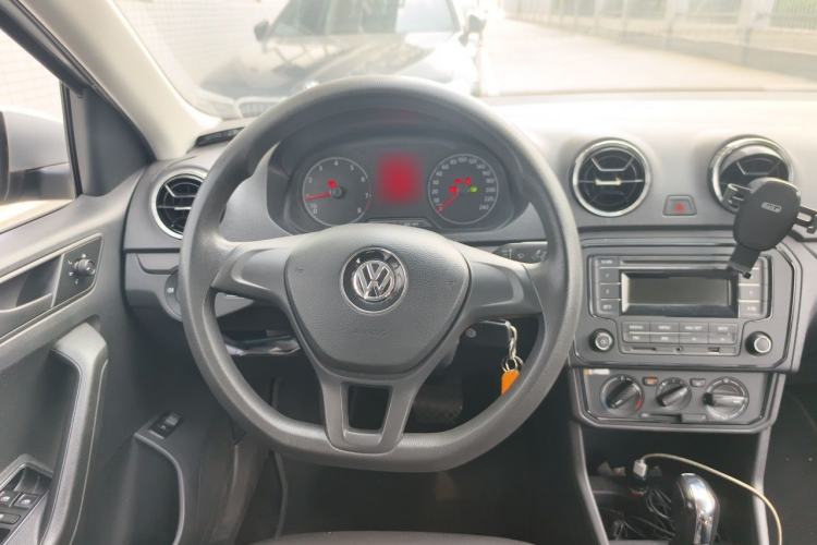 Used Volkswagen Jetta 2017 1.5L Automatic Fashion Model Steering Wheel