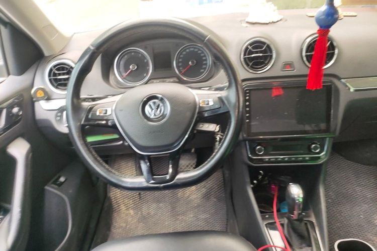 Used Volkswagen Jetta 2017 1.5L Automatic Luxury Model Steering Wheel