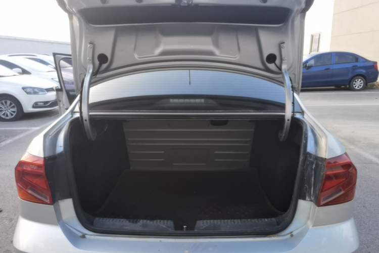 Used Volkswagen Jetta 2017 1.5L Automatic Comfort Model Trunk