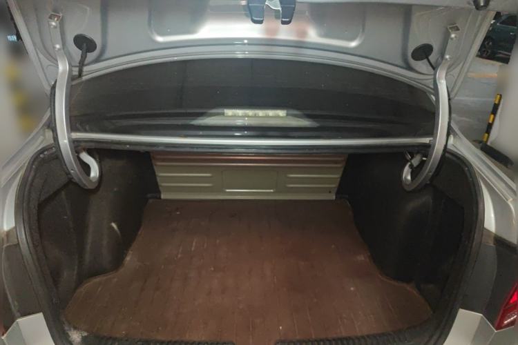 Used Volkswagen Jetta 2017 1.5L Manual Fashion Edition Trunk