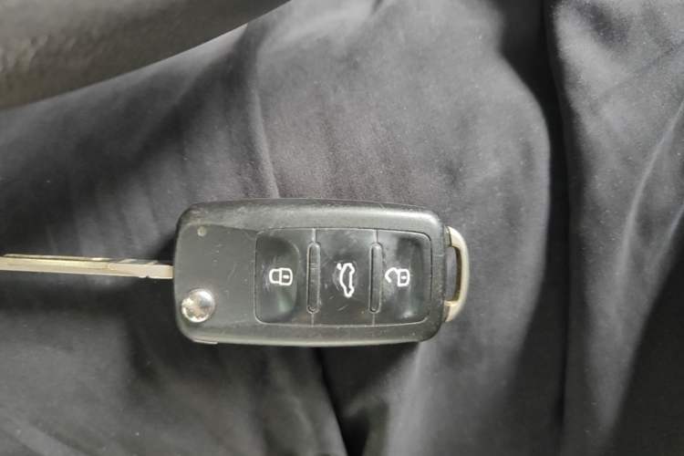 Used Volkswagen Jetta 2017 1.5L Automatic Fashion Model Vehicle Key