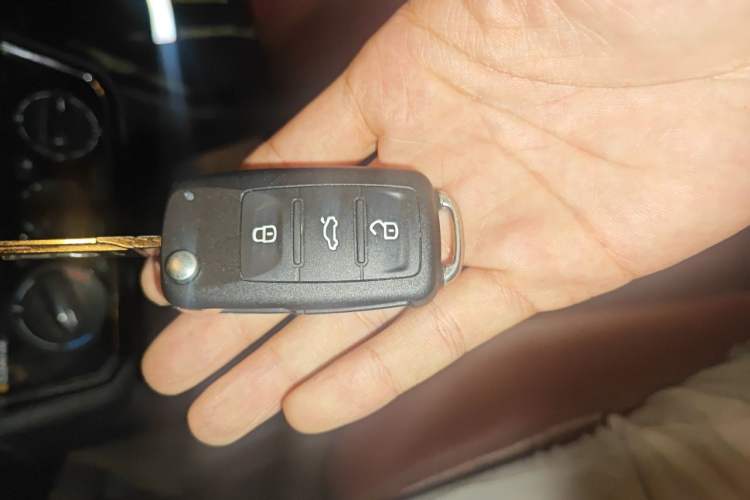 Used Volkswagen Jetta 2017 1.5L Manual Comfort Model Vehicle Key