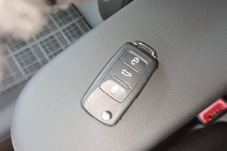 Used Volkswagen Jetta 2017 1.5L Automatic Comfort Model Vehicle Key