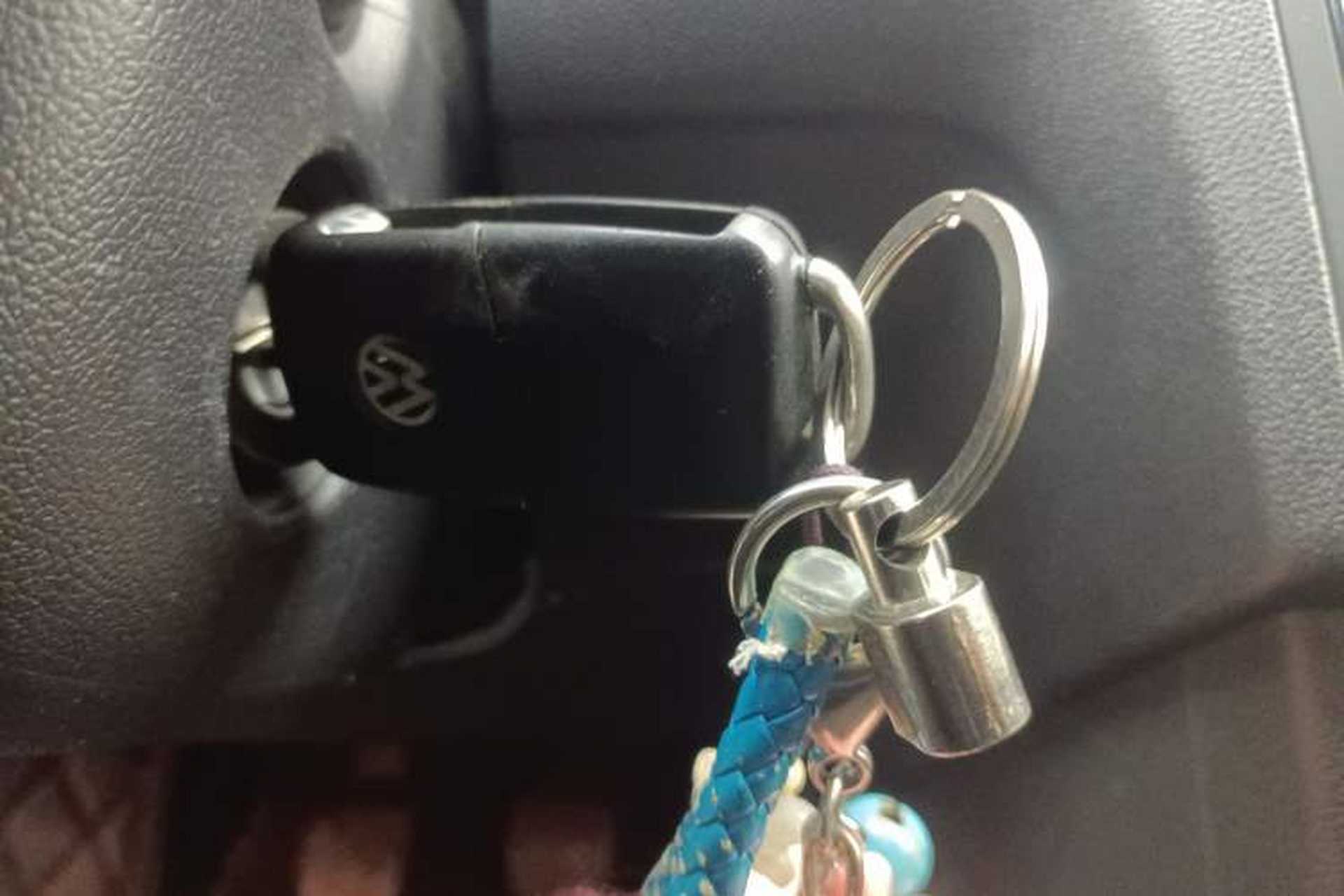 Used Volkswagen Jetta 2017 1.5L Manual Fashion Edition Vehicle Key
