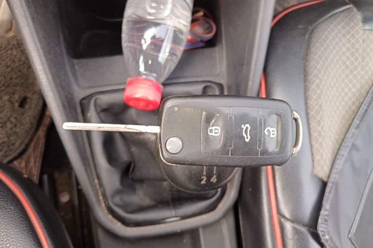 Used Volkswagen Jetta 2017 1.4L Manual Fashion Edition Vehicle Key