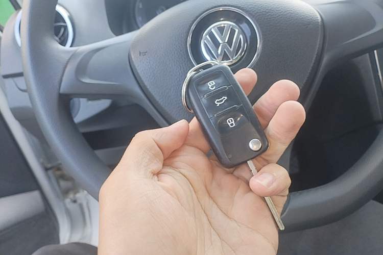 Used Volkswagen Jetta 2017 1.4L Manual Fashion Edition Vehicle Key