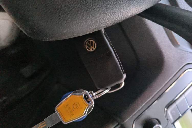 Used Volkswagen Jetta 2017 1.5L Manual Fashion Edition Vehicle Key