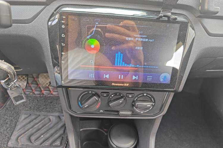 Used Volkswagen Jetta 2017 1.4L Manual Fashion Edition Audio And AC Panel