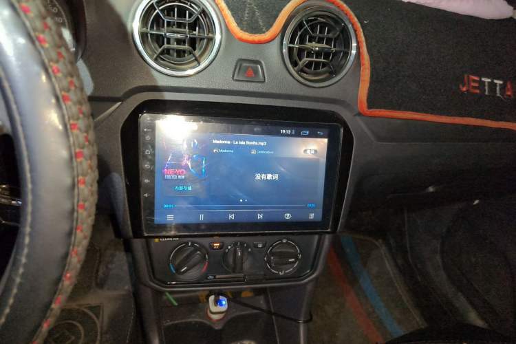 Used Volkswagen Jetta 2017 1.4L Manual Fashion Edition Audio And AC Panel
