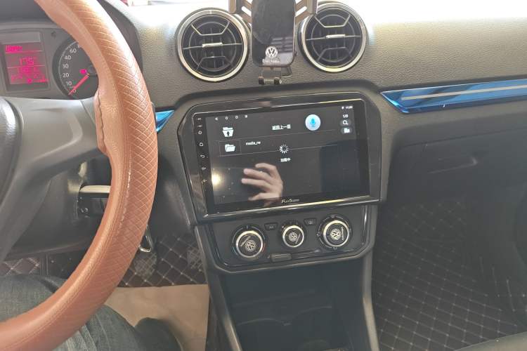 Used Volkswagen Jetta 2017 1.4L Manual Fashion Edition Audio And AC Panel