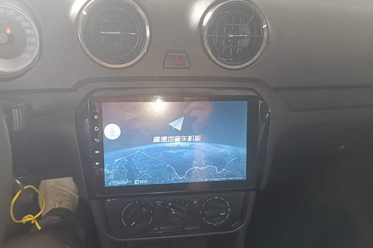 Used Volkswagen Jetta 2017 1.4L Manual Fashion Edition Audio And AC Panel