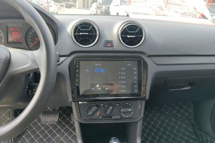 Used Volkswagen Jetta 2017 1.5L Automatic Fashion Model Audio And AC Panel