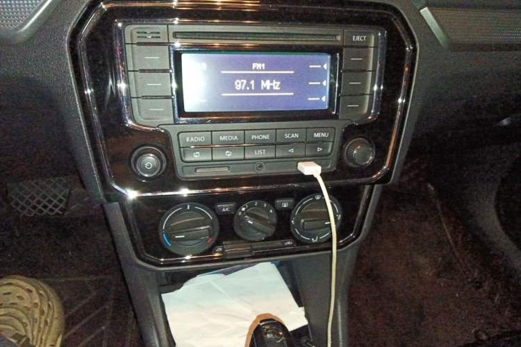 Used Volkswagen Jetta 2017 1.5L Automatic Comfort Model Audio And AC Panel