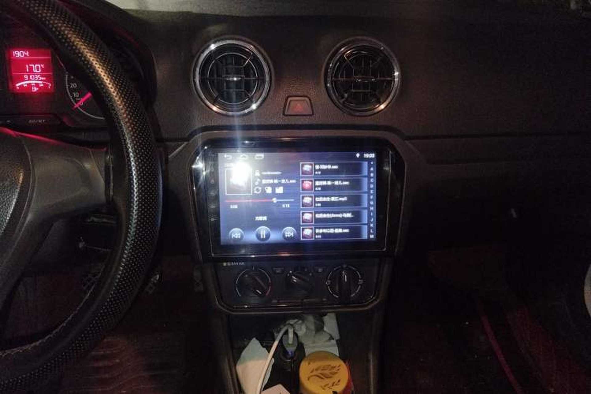 Used Volkswagen Jetta 2017 1.5L Manual Fashion Edition Audio And AC Panel
