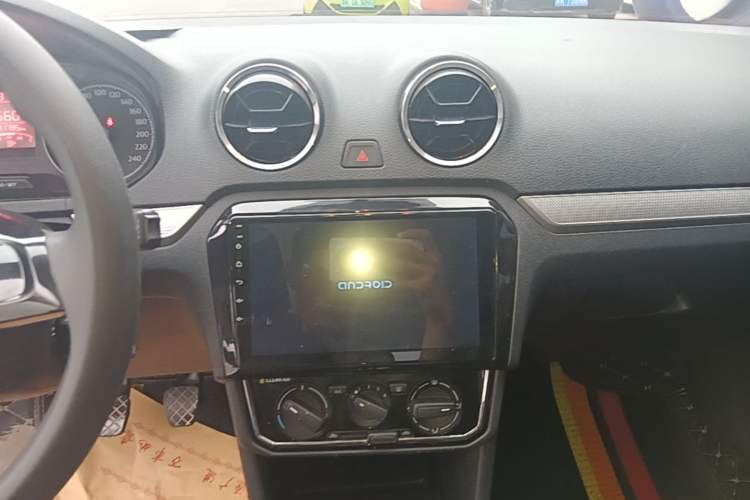 Used Volkswagen Jetta 2017 1.4L Manual Comfort Model Audio And AC Panel