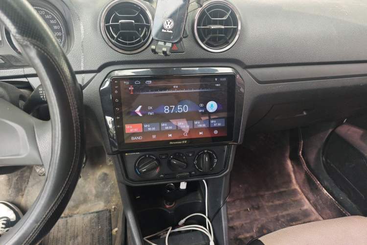 Used Volkswagen Jetta 2017 1.5L Manual Fashion Edition Audio And AC Panel