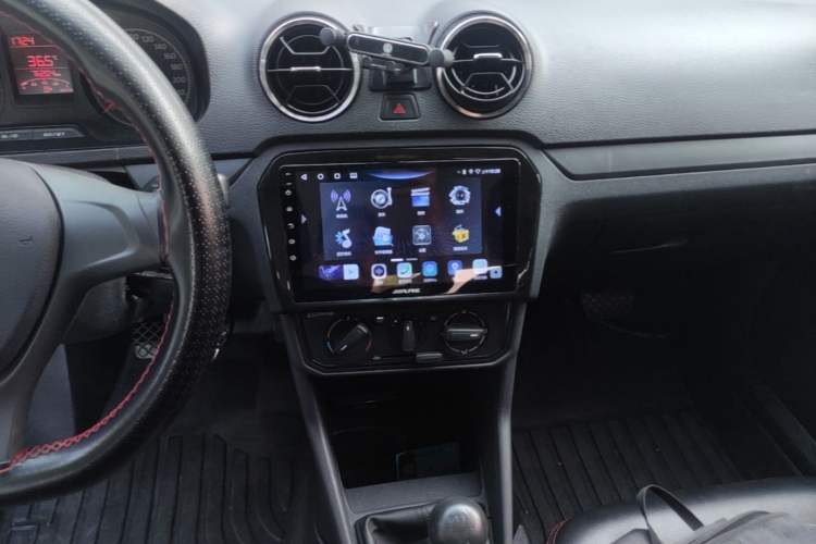 Used Volkswagen Jetta 2017 1.4L Manual Fashion Edition Audio And AC Panel