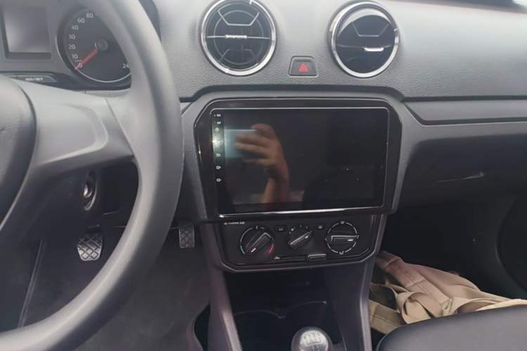 Used Volkswagen Jetta 2017 1.4L Manual Fashion Edition Audio And AC Panel