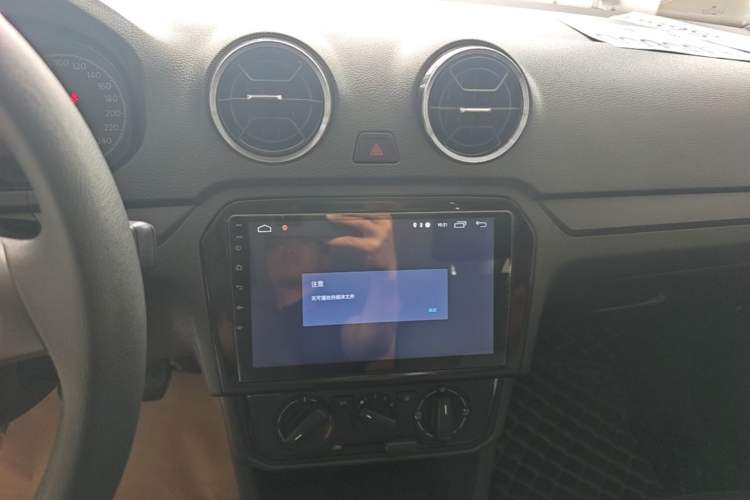 Used Volkswagen Jetta 2017 1.4L Manual Fashion Edition Audio And AC Panel