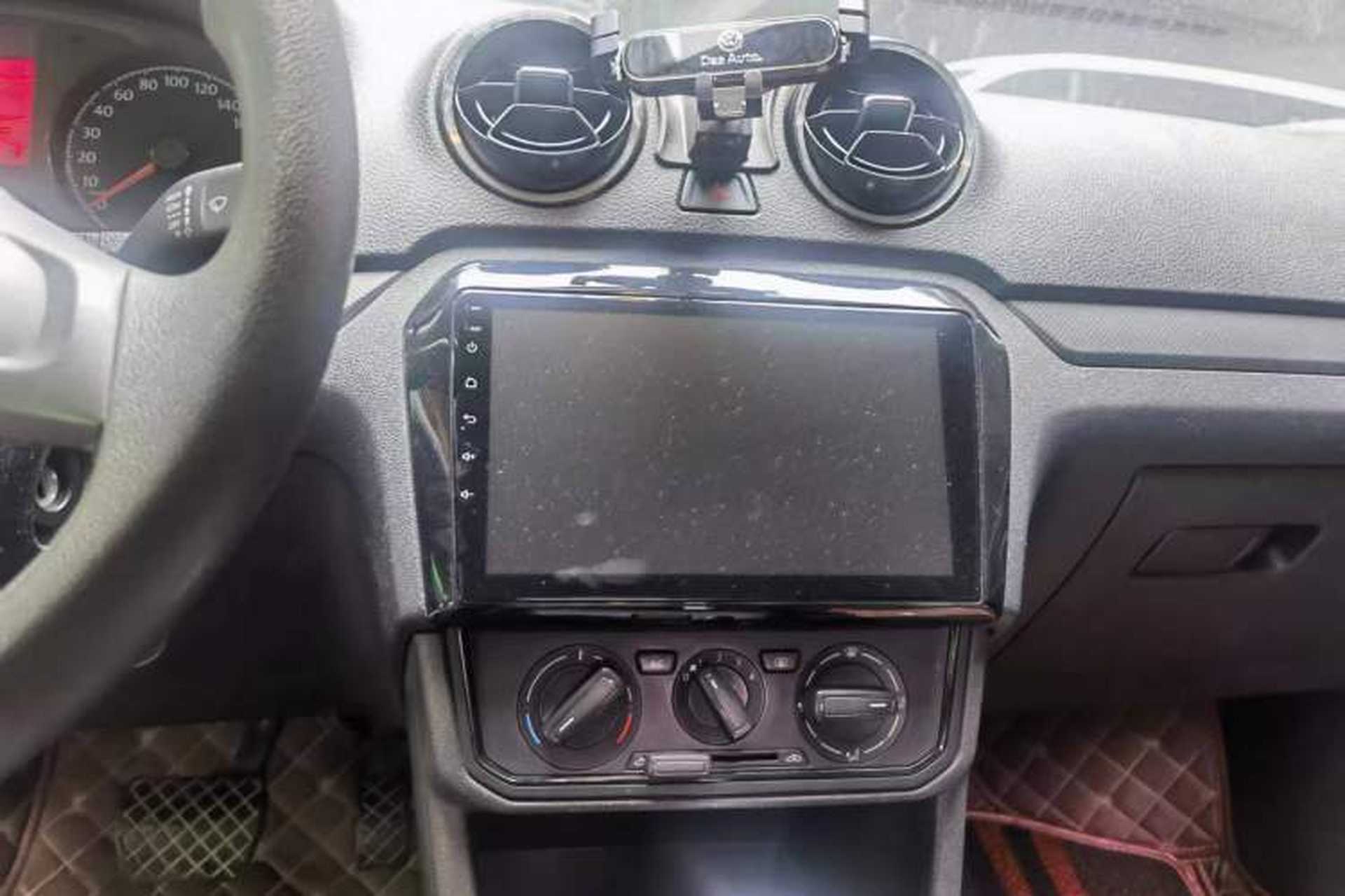 Used Volkswagen Jetta 2017 1.5L Automatic Fashion Model Audio And AC Panel
