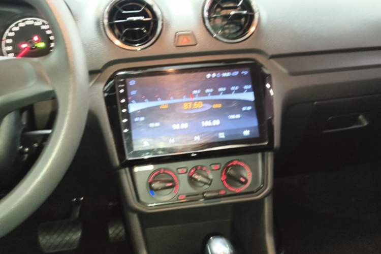 Used Volkswagen Jetta 2017 1.5L Automatic Fashion Model Audio And AC Panel