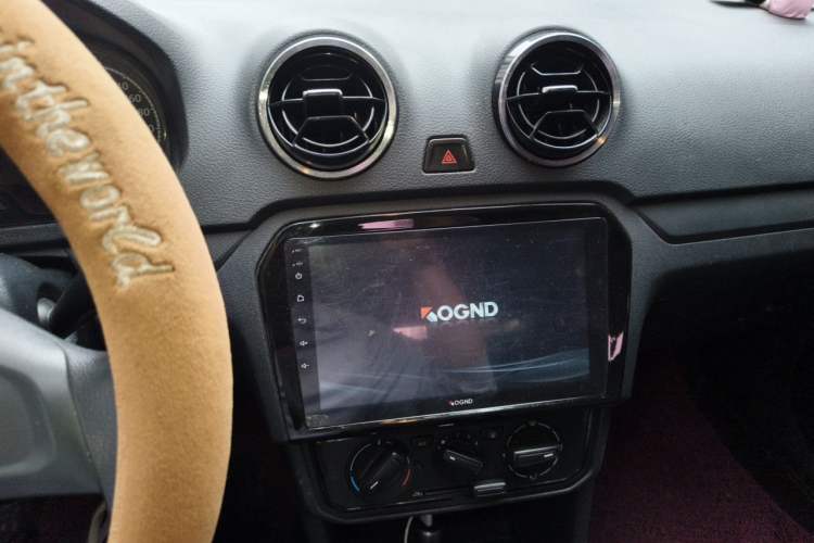 Used Volkswagen Jetta 2017 1.5L Automatic Fashion Model Audio And AC Panel