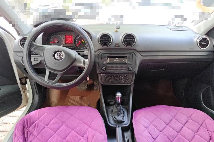 Used Volkswagen Jetta 2017 1.5L Automatic Fashion Model Center Console