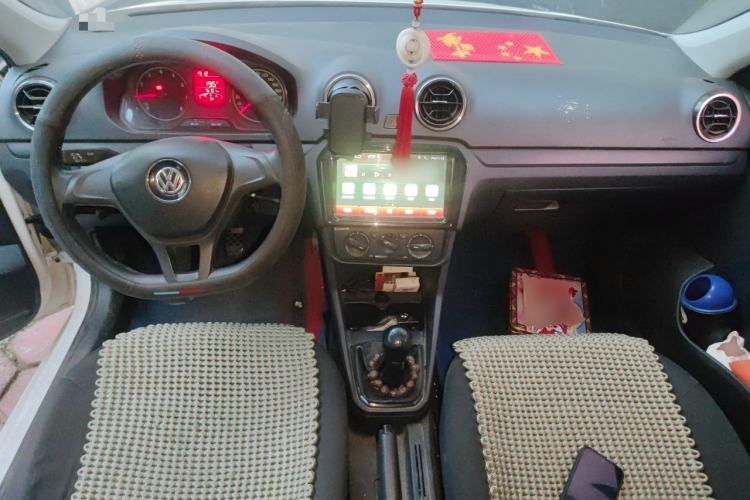 Used Volkswagen Jetta 2017 1.4L Manual Fashion Edition Center Console