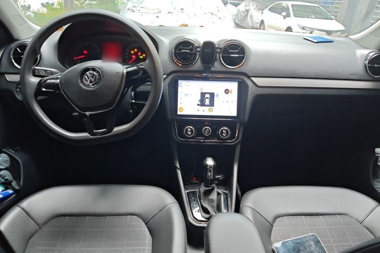 Used Volkswagen Jetta 2017 1.5L Automatic Comfort Model Center Console
