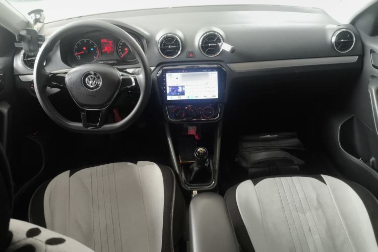Used Volkswagen Jetta 2017 1.5L Manual Comfort Model Center Console