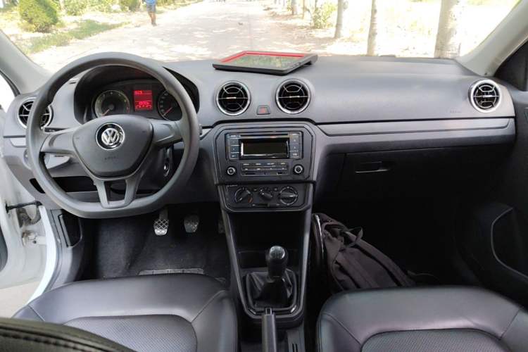 Used Volkswagen Jetta 2017 1.4L Manual Fashion Edition Center Console