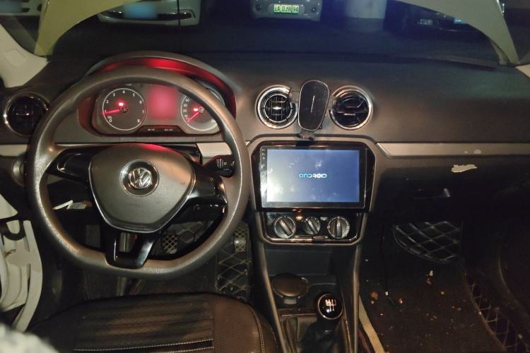Used Volkswagen Jetta 2017 1.4L Manual Comfort Model Center Console